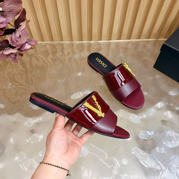 最高級ヴェルサーチェスーパーコピー VERSACE 2026年最新 特集 レディース 夏サンダル ワインレッド 2631295 ヴェルサーチ アウトレット 御殿場 - 画像 (4)