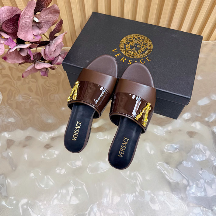 最高級ヴェルサーチェスーパーコピー VERSACE 2026年最新 特集 レディース 夏サンダル 茶色 2631296 ヴェルサーチ アウトレット 木更津 - 画像 (8)