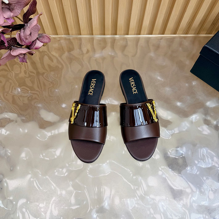 最高級ヴェルサーチェスーパーコピー VERSACE 2026年最新 特集 レディース 夏サンダル 茶色 2631296 ヴェルサーチ アウトレット 木更津 - 画像 (7)