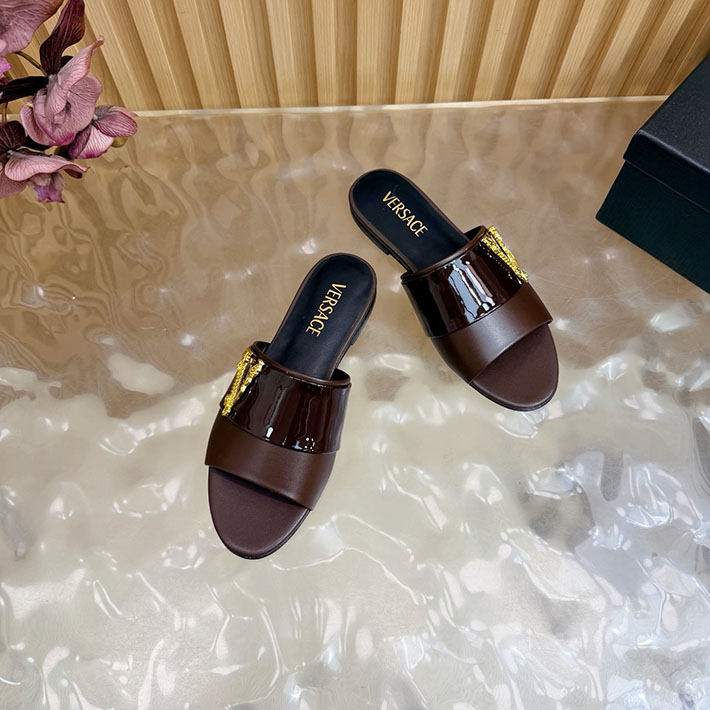 最高級ヴェルサーチェスーパーコピー VERSACE 2026年最新 特集 レディース 夏サンダル 茶色 2631296 ヴェルサーチ アウトレット 木更津 - 画像 (5)