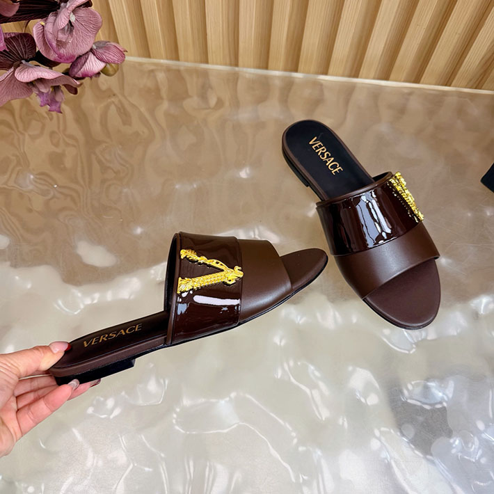 最高級ヴェルサーチェスーパーコピー VERSACE 2026年最新 特集 レディース 夏サンダル 茶色 2631296 ヴェルサーチ アウトレット 木更津 - 画像 (2)