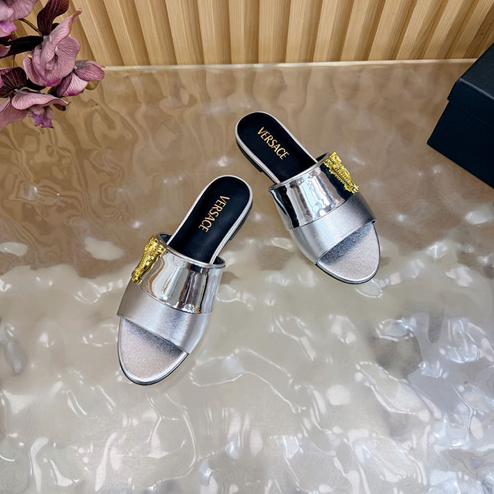 最高級ヴェルサーチェスーパーコピー VERSACE 2026年最新 特集 レディース 夏サンダル シルバー 2631298 ヴェルサーチ 靴 定価 - 画像 (5)