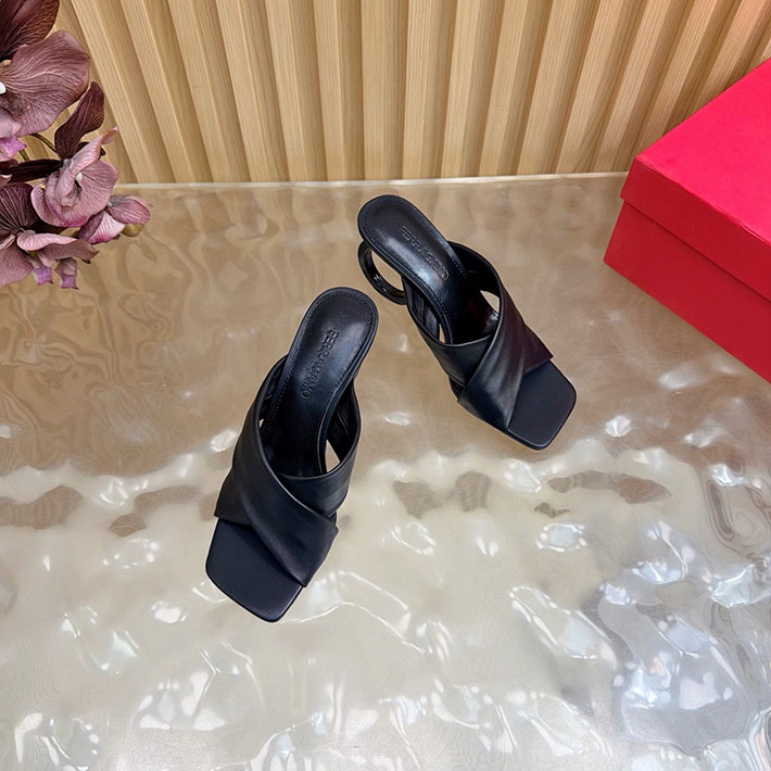 最高級フェラガモスーパーコピー FERRAGAMO 今年流行りのレディース夏サンダル 2026新作 2631353 フェラガモ サンダル 新作 - 画像 (5)