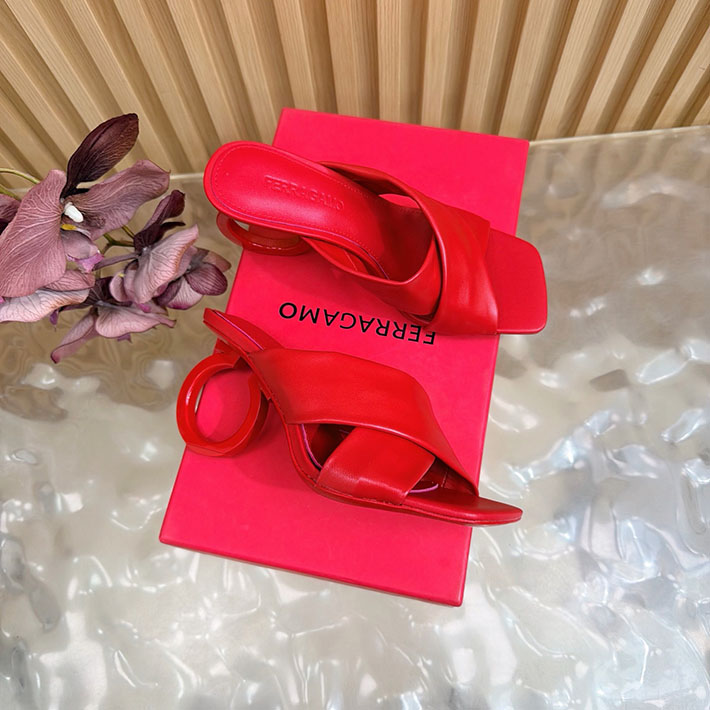 最高級フェラガモスーパーコピー FERRAGAMO 今年流行りのレディース夏サンダル 2026新作 2631354 フェラガモ サンダル 定価 - 画像 (9)