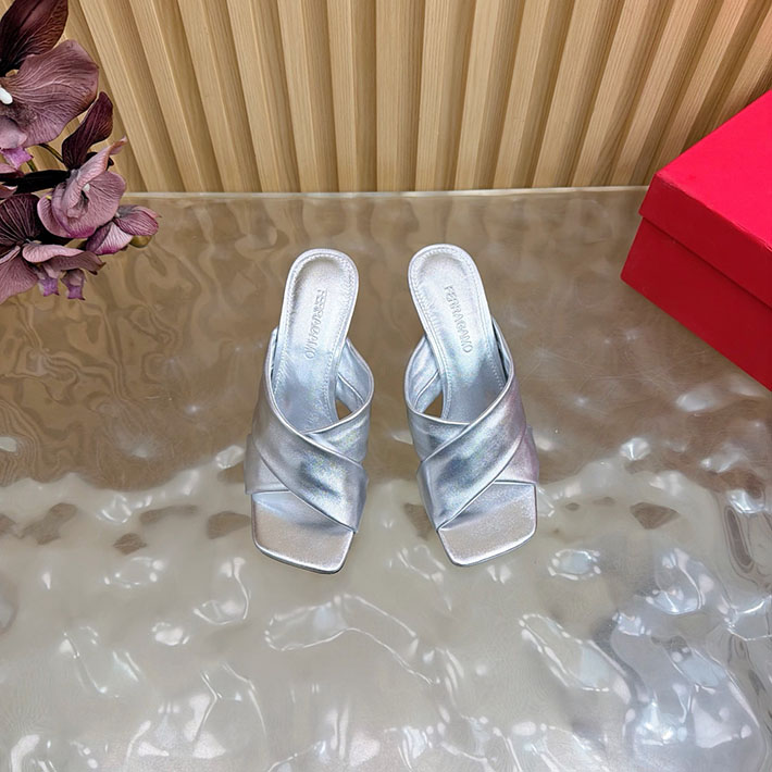 最高級フェラガモスーパーコピー FERRAGAMO 今年流行りのレディース夏サンダル 2026新作 2631356 フェラガモ サンダル 安い - 画像 (7)