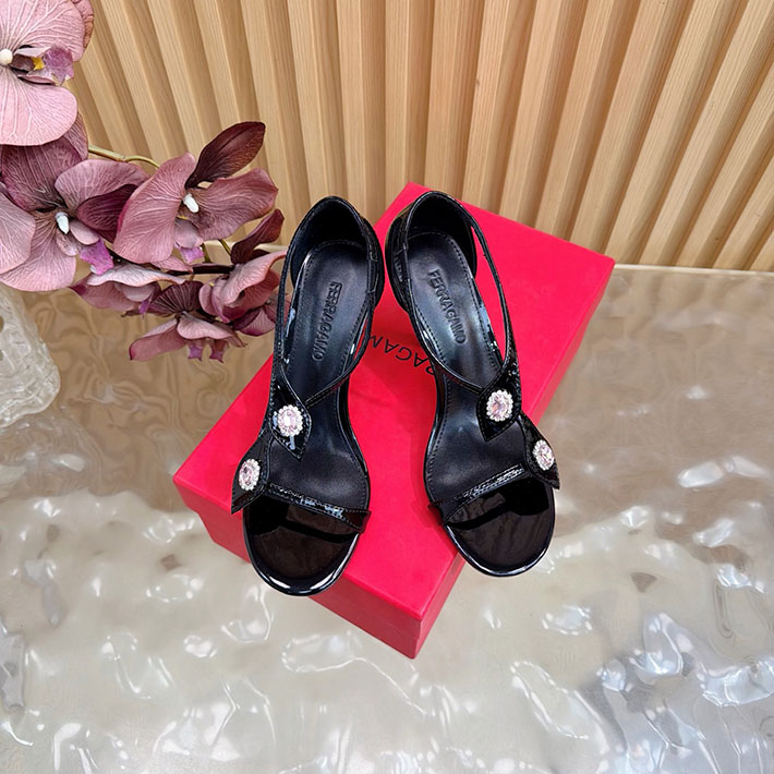最高級フェラガモスーパーコピー FERRAGAMO 今年流行りのレディース夏サンダル 2026新作 2631357 フェラガモ サンダル アウトレット - 画像 (8)