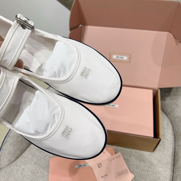 レディース ミュウミュウ MiuMiu カーフレザー(牛革) メリージェーン バレリーナ ホワイト 2631368 MIUMIU 靴 レディース - 画像 (6)
