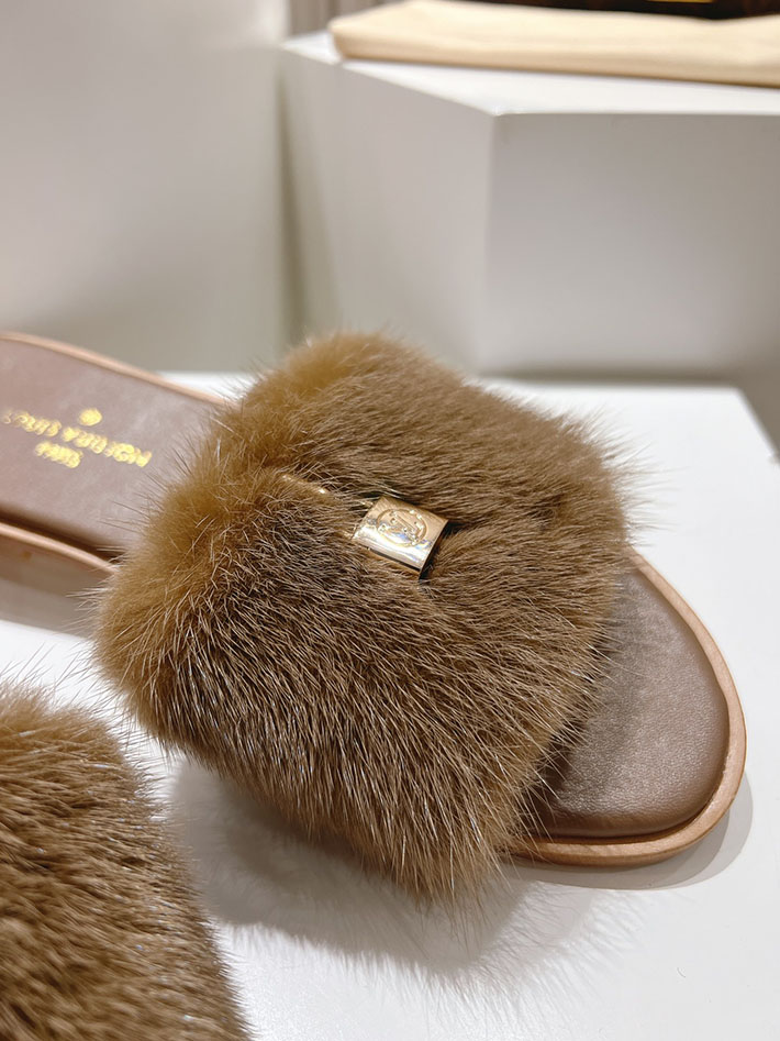 ルイヴィトン ファー サンダル LV Mule Lock It ミュール・ロックイット サンダル グレー 2631376 ヴィトン サンダル レディース - 画像 (4)