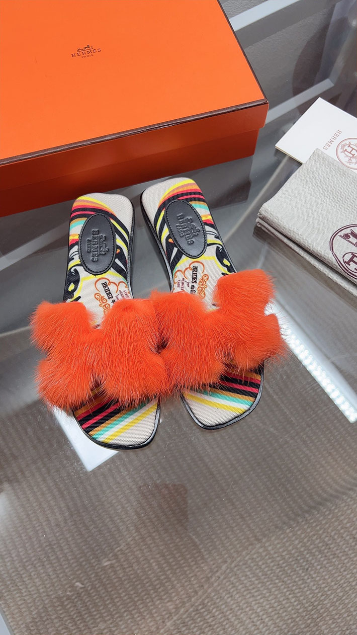 最高級エルメススーパーコピー HERMES オラン サンダル レディース 新作 ファー サンダル 2631385 エルメス サンダル レディース - 画像 (4)