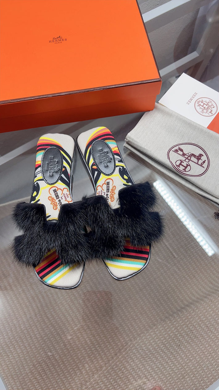 最高級エルメススーパーコピー HERMES オラン サンダル レディース 新作 ファー サンダル 2631387 エルメス サンダルもこもこ - 画像 (6)