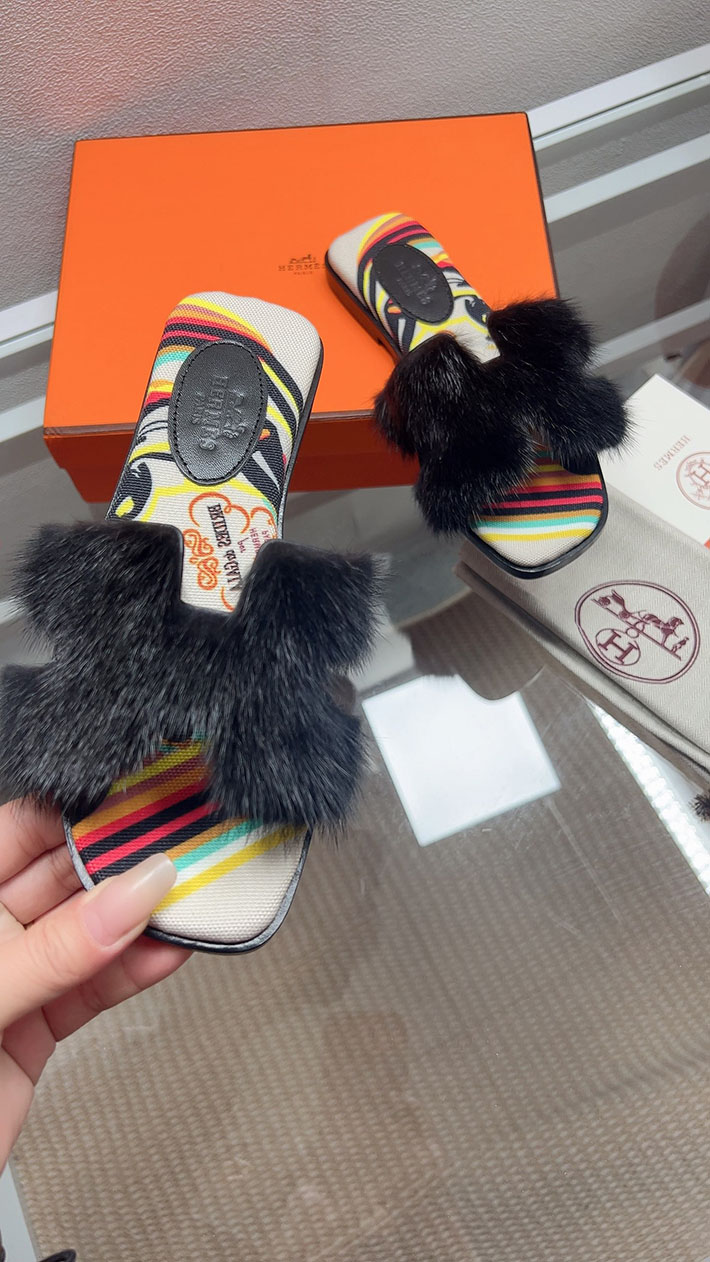 最高級エルメススーパーコピー HERMES オラン サンダル レディース 新作 ファー サンダル 2631387 エルメス サンダルもこもこ - 画像 (3)