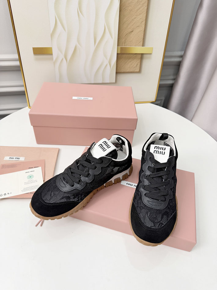 レディース ミュウミュウ MiuMiu 2026年春夏 新作 スニーカー スウェード シューズ 靴 ブラック 2631395 MIUMIU 靴 レディース - 画像 (7)