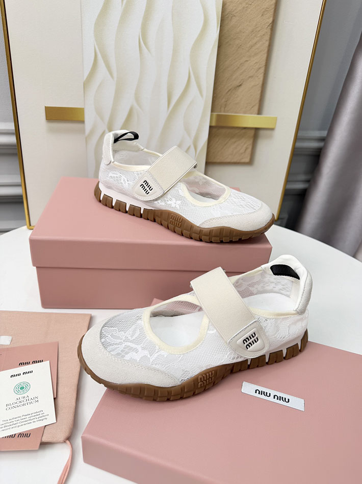 MIUMIU 靴 新作