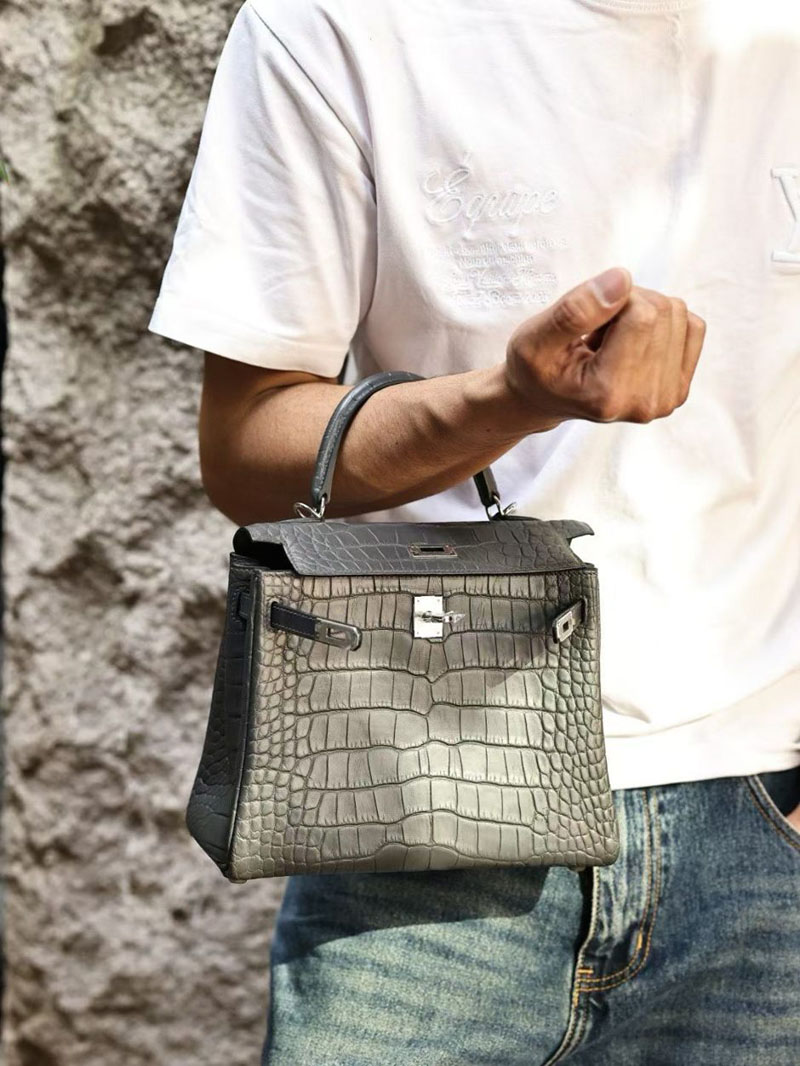 エルメス ケリー25の通販 HERMES ケリー25 内縫い グラファイト クロコダイル シルバー金具 2631442 ケリー25 クロコ 定価 - 画像 (6)