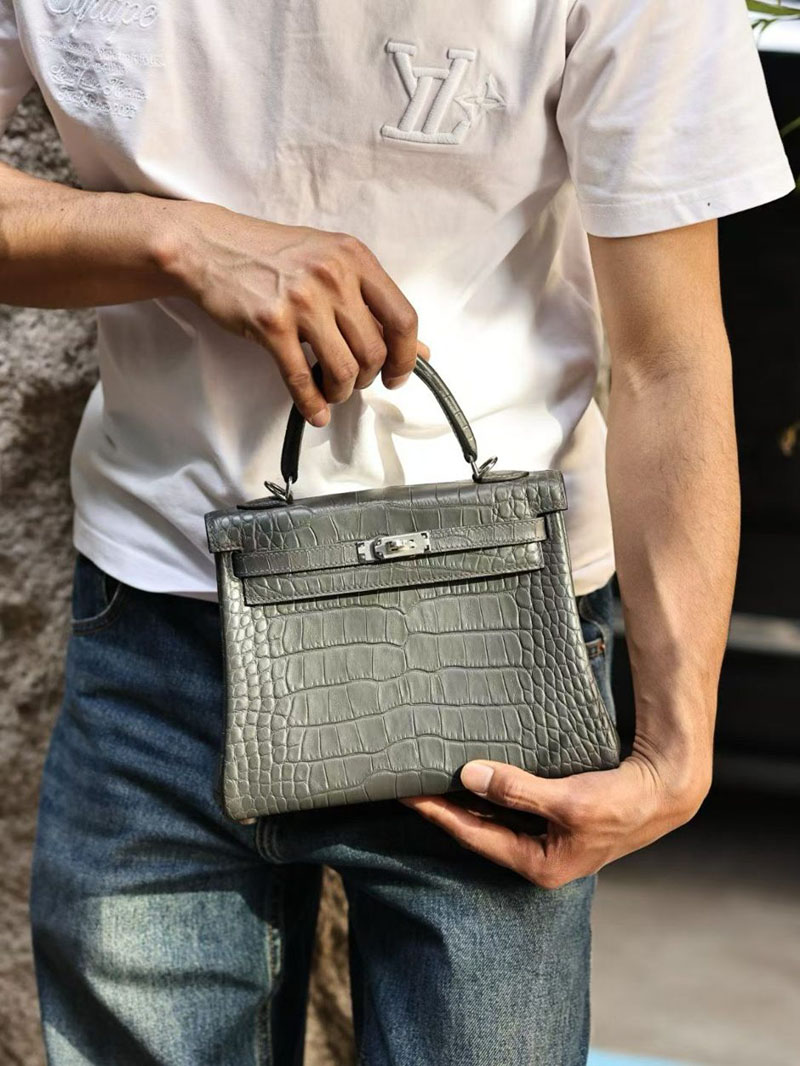 エルメス ケリー25の通販 HERMES ケリー25 内縫い グラファイト クロコダイル シルバー金具 2631442 ケリー25 クロコ 定価 - 画像 (2)