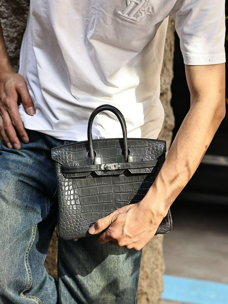 エルメス バーキン 25の通販 HERMES バーキン25 グラファイト クロコダイル シルバー金具 2631443 バーキン25 クロコ 定価 - 画像 (3)