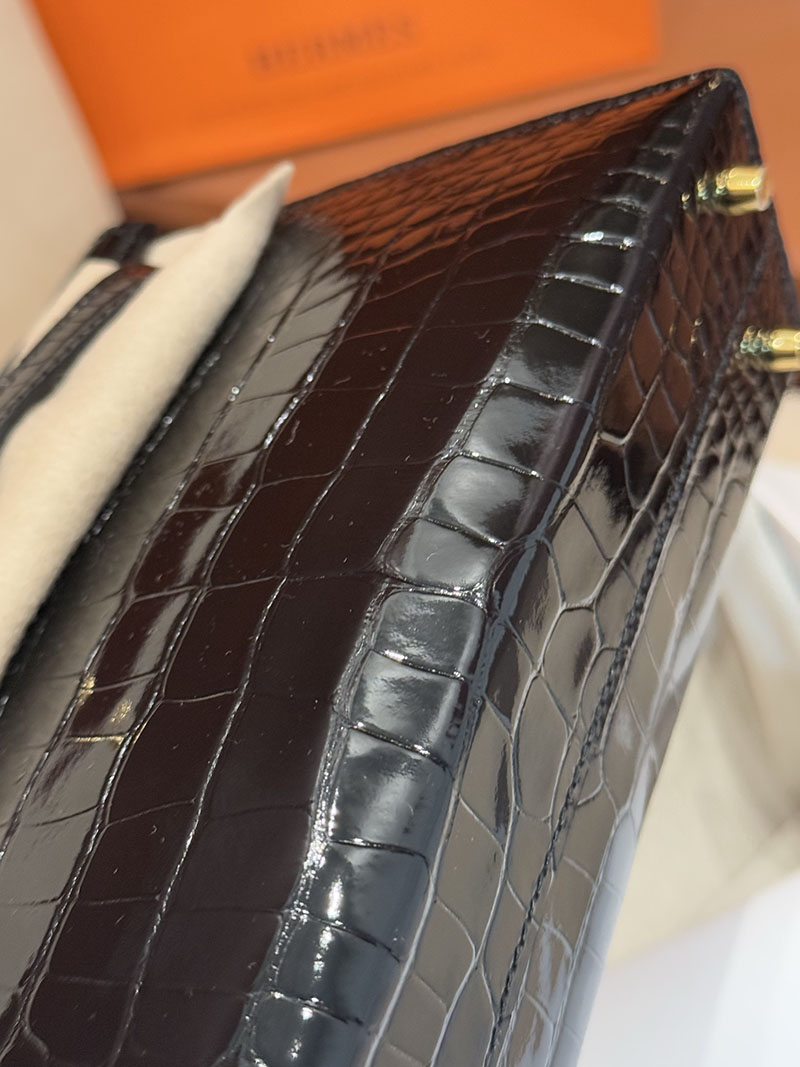 エルメス ケリー ミニの通販 HERMES ケリーミニ2 外縫い 黒 ブラック クロコダイル ゴールド金具 2631453 ケリーミニ 2 定価 - 画像 (12)