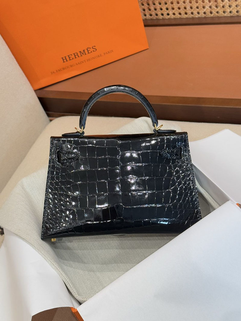 エルメス ケリー ミニの通販 HERMES ケリーミニ2 外縫い 黒 ブラック クロコダイル ゴールド金具 2631453 ケリーミニ 2 定価 - 画像 (9)