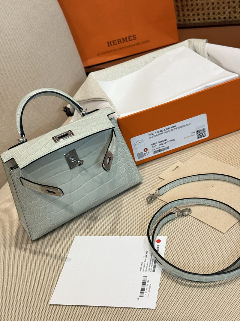 エルメス ケリー ミニの通販 HERMES ケリーミニ2 外縫い グリシマン クロコダイル シルバー金具 2631455 HERMES ケリー 定価 - 画像 (9)