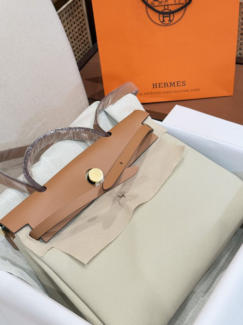 エルメス エールバッグジップの通販 HERMES エールバッグジップ 31 PM ゴールド トワルアッシュ ゴールド金具 2631469 エールバッグ ジップ 新作 - 画像 (5)