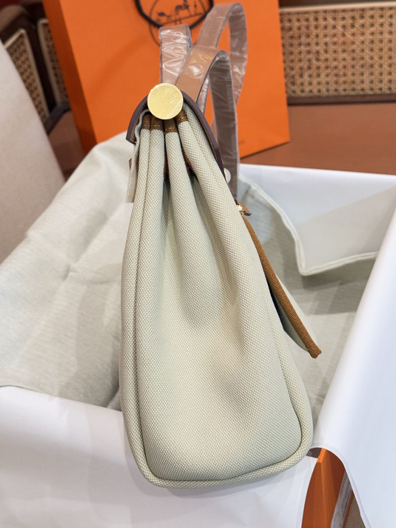 エルメス エールバッグジップの通販 HERMES エールバッグジップ 31 PM ゴールド トワルアッシュ ゴールド金具 2631469 エールバッグ ジップ 新作 - 画像 (2)