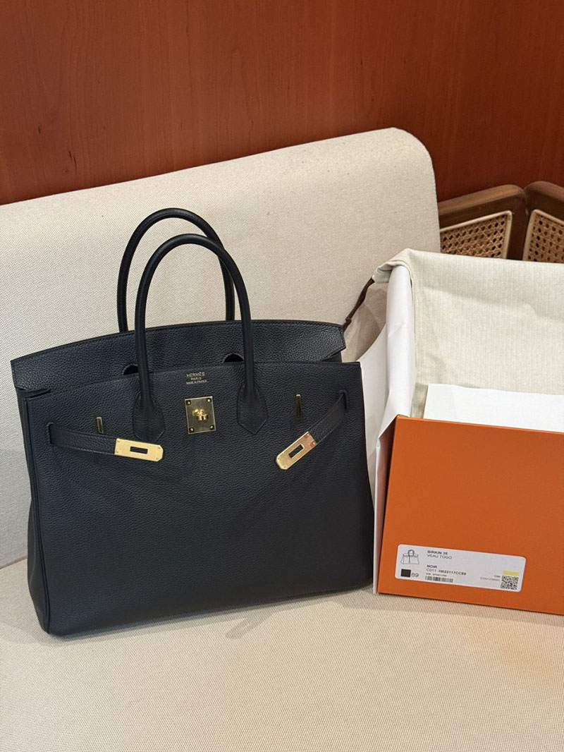 バーキン35 黒 定価