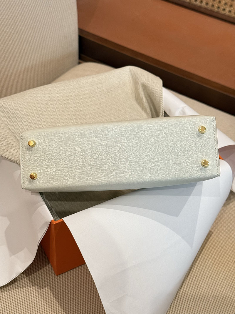 エルメス ケリーミニ2の通販 HERMES ケリーミニ2 外縫い クレ シェブルミゾル ゴールド金具 2631473 ミニケリー2 定価 - 画像 (17)