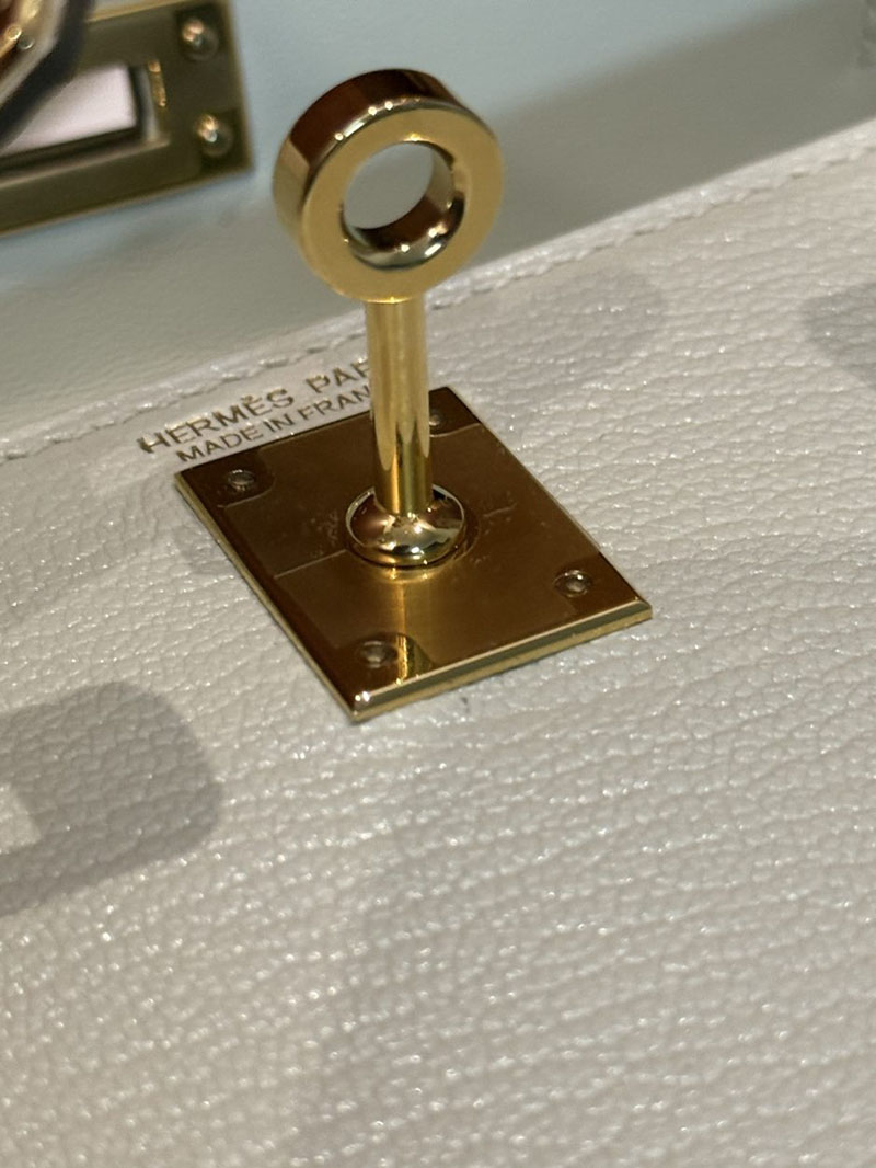 エルメス ケリーミニ2の通販 HERMES ケリーミニ2 外縫い クレ シェブルミゾル ゴールド金具 2631473 ミニケリー2 定価 - 画像 (11)