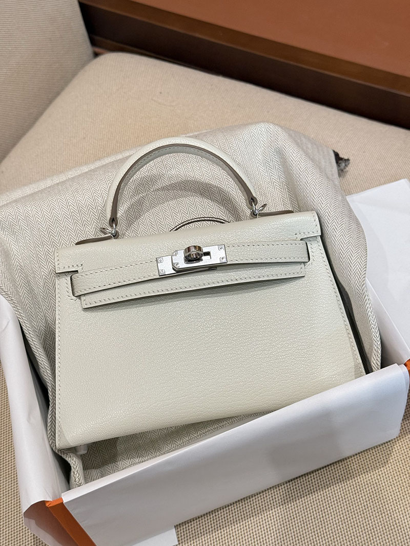 エルメス ミニケリー 定価