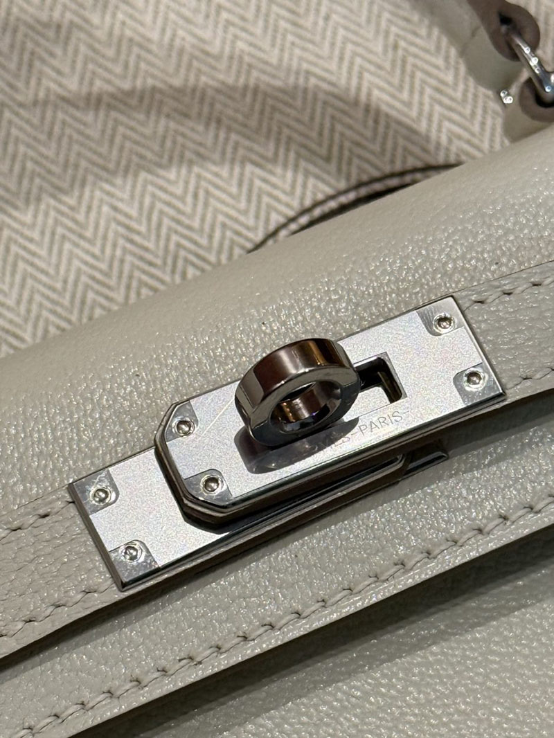 エルメス ケリーミニ2の通販 HERMES ケリーミニ2 外縫い クレ シェブルミゾル シルバー金具 2631474 エルメス ミニケリー 定価 - 画像 (5)