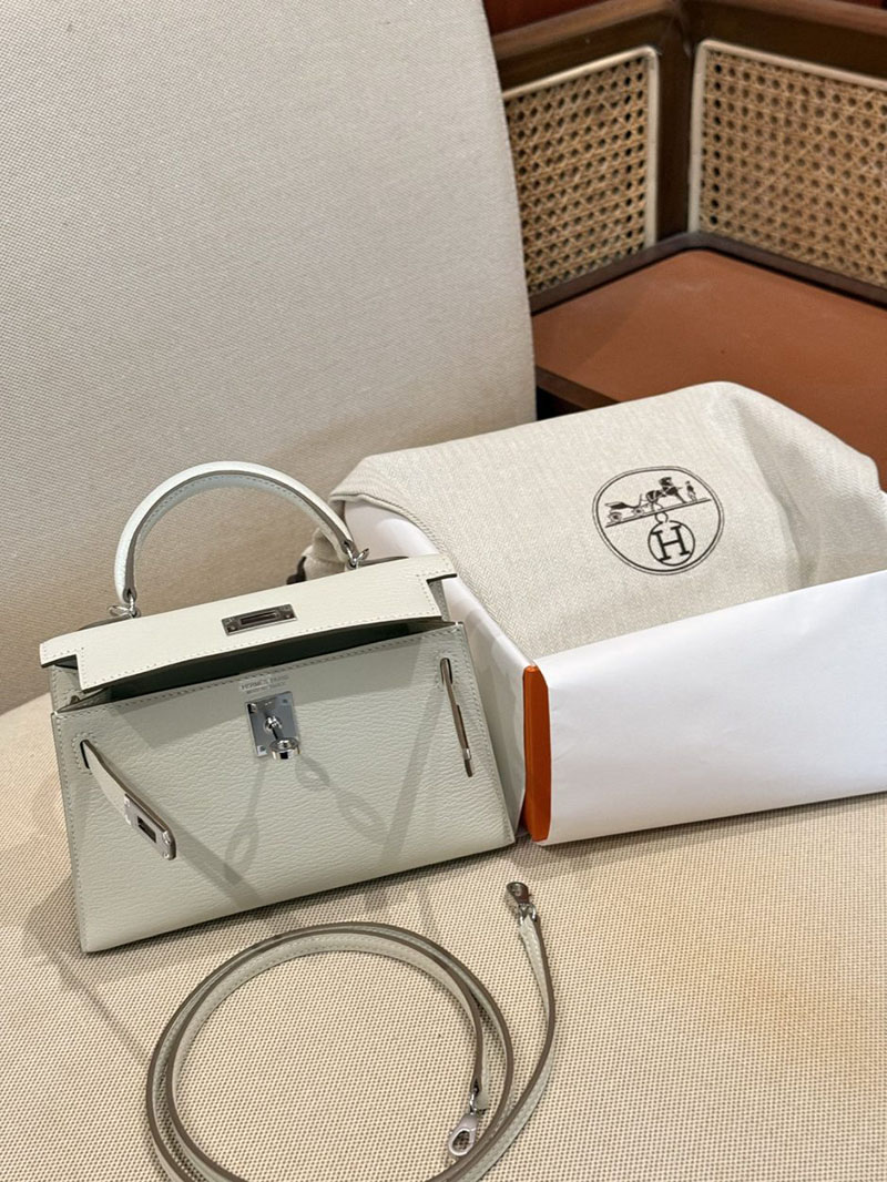 エルメス ケリーミニ2の通販 HERMES ケリーミニ2 外縫い クレ シェブルミゾル シルバー金具 2631474 エルメス ミニケリー 定価 - 画像 (11)