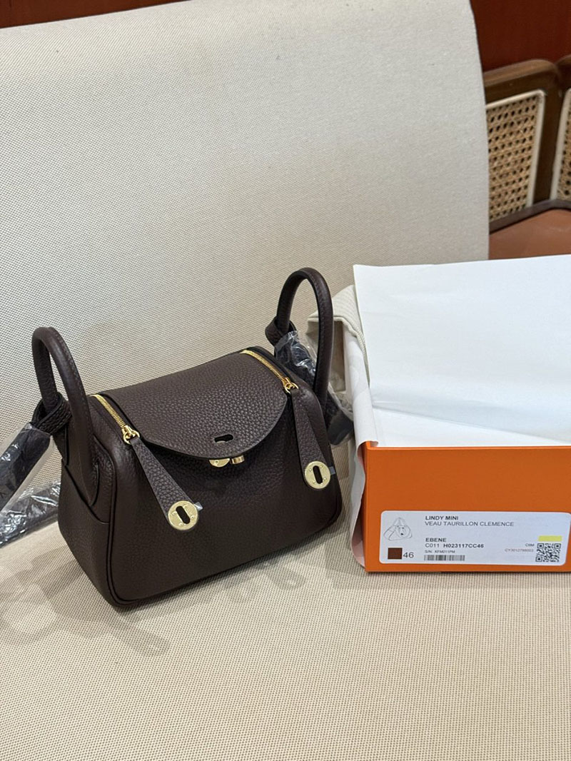エルメス リンディミニの通販 HERMES ミニリンディ エベンヌ トリヨンクレマンス ゴールド金具 2631476 エルメス リンディ ミニ 定価 - 画像 (4)