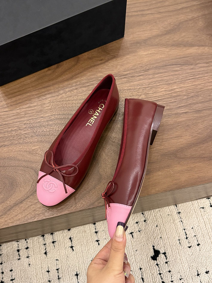 最高級シャネルスーパーコピー CHANEL 2026年春夏 新作 バレリーナ バーガンディー & ピンク G02819-X01000-U9349 シャネル バレエシューズ ピンク - 画像 (9)