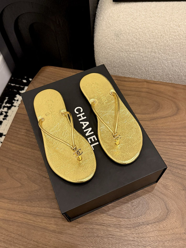 最高級シャネルスーパーコピー CHANEL 2026年春夏 ビーチサンダル カーフスキン 6色から選べます 2631509 シャネル ビーチサンダル - 画像 (2)