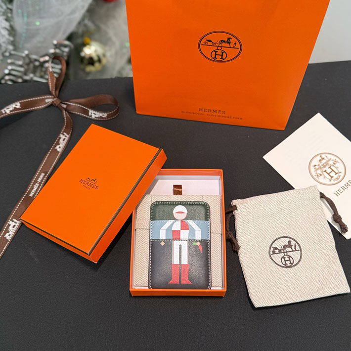最高級エルメススーパーコピー HERMES カードケース MagSafe エマン ジョッキー H0003851 CB エルメス MagSafe カードケース - 画像 (2)