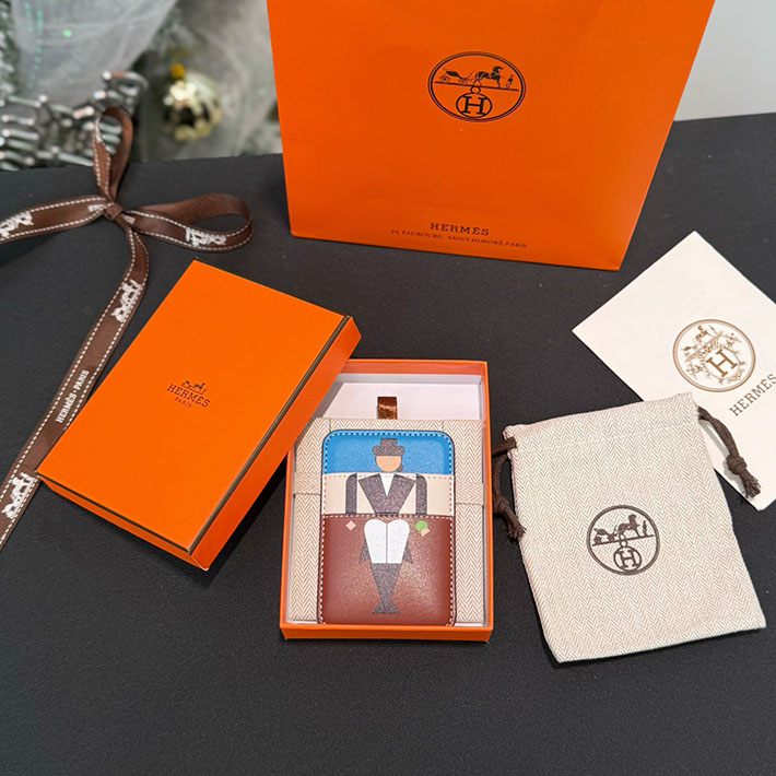 最高級エルメススーパーコピー HERMES カードケース MagSafe エマン ラッド H0003831 CC エルメス MagSafe レビュー - 画像 (2)