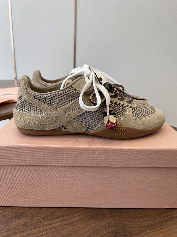 レディース ミュウミュウ MiuMiu ジムナジウムメッシュxスエードスニーカー デザートベージュ 5E589E_3KU1_F0F24 MIUMIU 靴 レディース - 画像 (9)