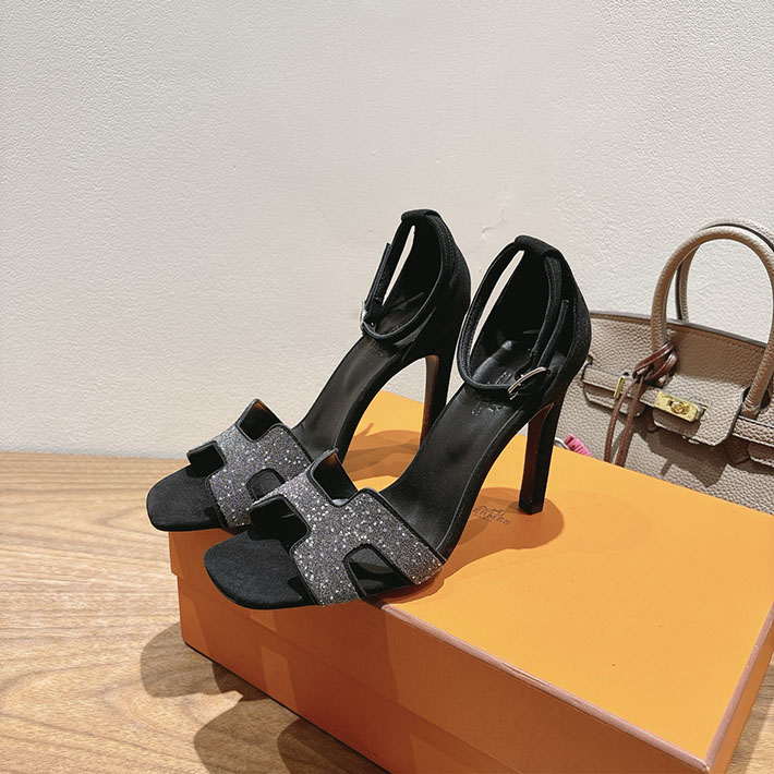 最高級エルメススーパーコピー HERMES サンダル オアジス ヒール 10.5cm 7cm 4.5cm ブラック 2631556 エルメス サンダル 新作 - 画像 (4)