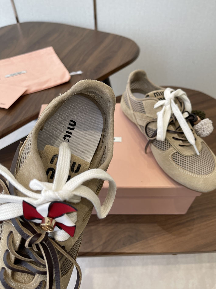 レディース ミュウミュウ MiuMiu ジムナジウムメッシュxスエードスニーカー デザートベージュ 5E589E_3KU1_F0F24 MIUMIU 靴 レディース - 画像 (3)