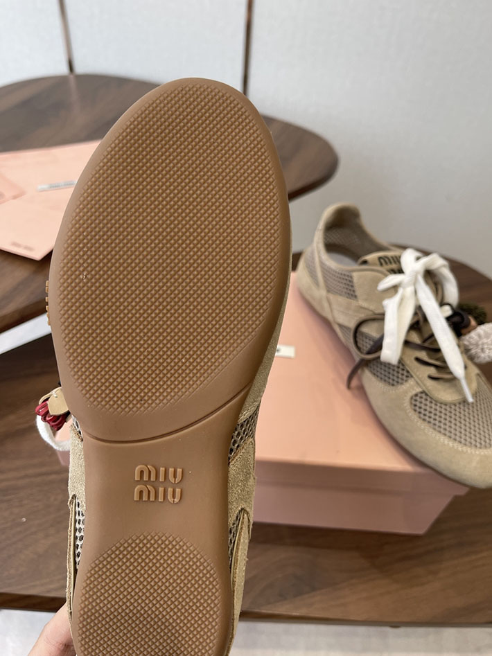 レディース ミュウミュウ MiuMiu ジムナジウムメッシュxスエードスニーカー デザートベージュ 5E589E_3KU1_F0F24 MIUMIU 靴 レディース - 画像 (2)