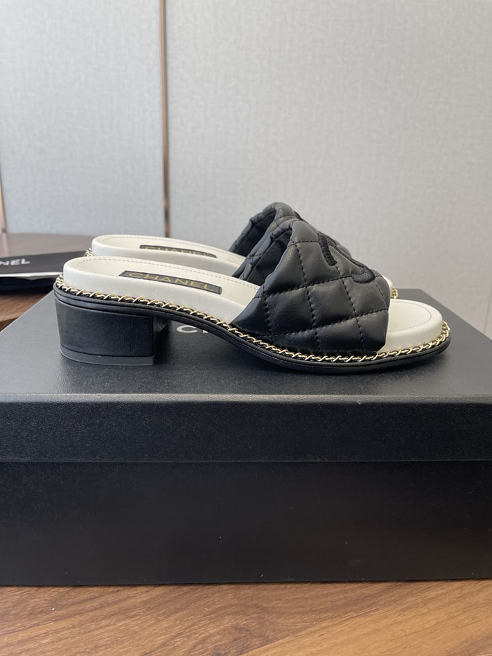 最高級シャネルスーパーコピー CHANEL 2026年春夏 新作 サンダル 刺繍ココマーク チェーン ブラック 2630565 レディース シャネル サンダル - 画像 (9)