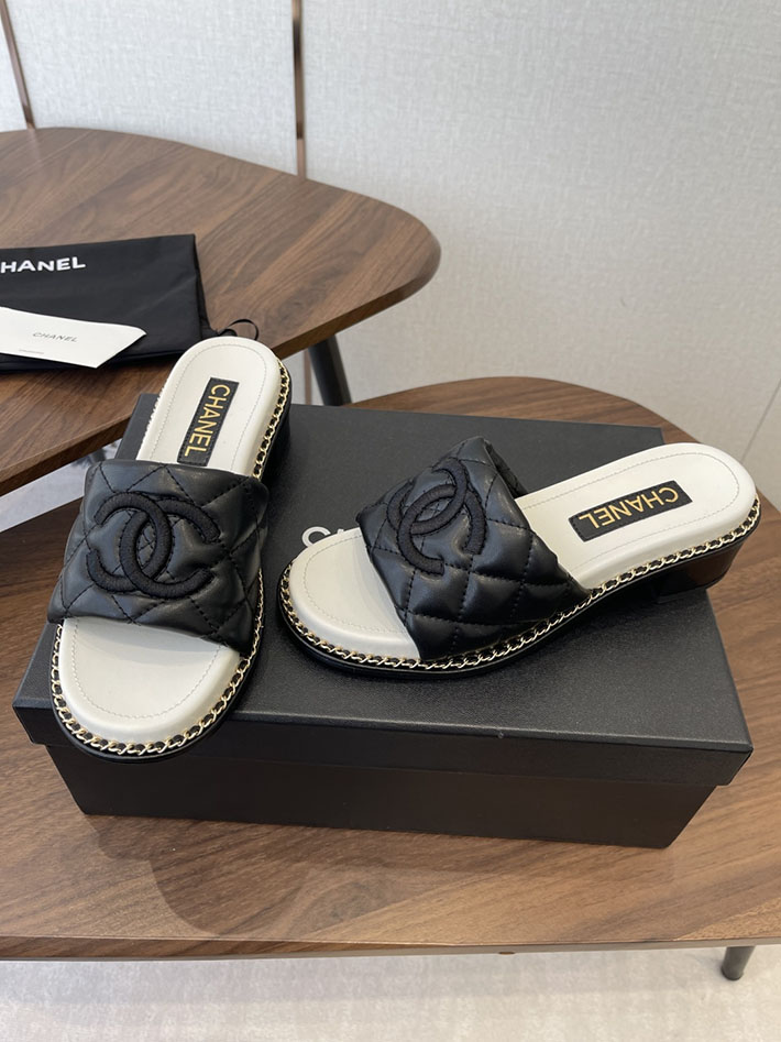 最高級シャネルスーパーコピー CHANEL 2026年春夏 新作 サンダル 刺繍ココマーク チェーン ブラック 2630565 レディース シャネル サンダル - 画像 (7)