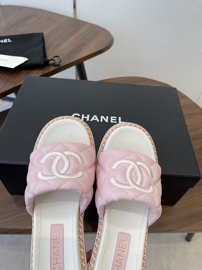 最高級シャネルスーパーコピー CHANEL 2026年春夏 新作 サンダル 刺繍ココマーク チェーン ピンク 2630566 シャネル サンダル ピンク - 画像 (6)