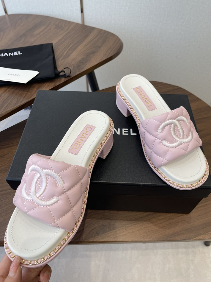 最高級シャネルスーパーコピー CHANEL 2026年春夏 新作 サンダル 刺繍ココマーク チェーン ピンク 2630566 シャネル サンダル ピンク - 画像 (5)