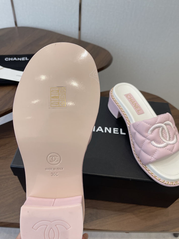 最高級シャネルスーパーコピー CHANEL 2026年春夏 新作 サンダル 刺繍ココマーク チェーン ピンク 2630566 シャネル サンダル ピンク - 画像 (2)