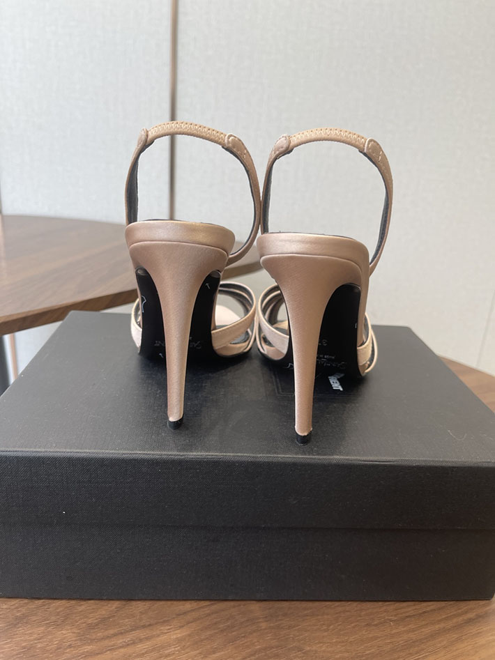 最高級サンローランスーパーコピー Saint Laurent シャンデル サンダル サテンクレープ ベージュ 2630571 サン ローラン サンダル レディース - 画像 (3)