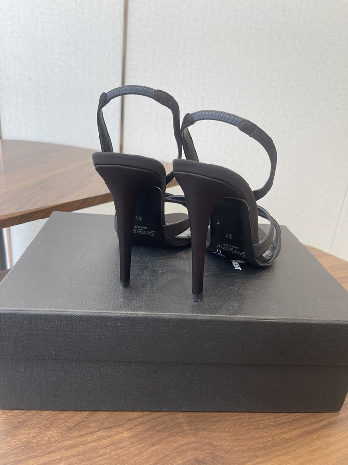 最高級サンローランスーパーコピー Saint Laurent シャンデル サンダル サテンクレープ ブラック 2630573 サン ローラン 靴 レディース - 画像 (3)
