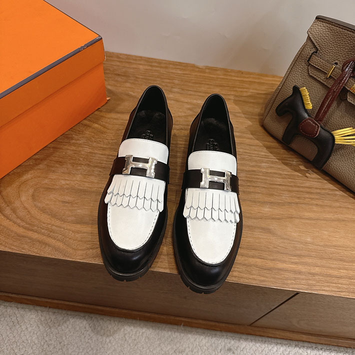 レディース 最高級エルメススーパーコピー HERMES モカシン モンマルトル 11色から選べます H261037Zv02350 エルメス モカシン レディース - 画像 (8)