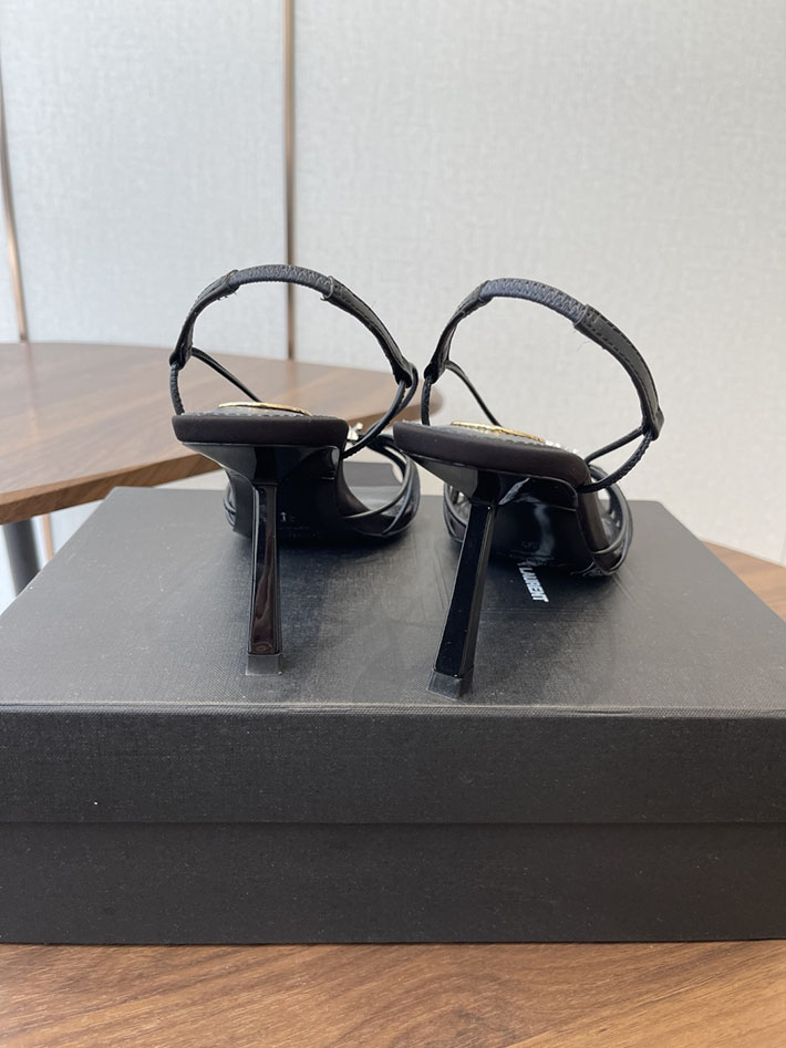 最高級サンローランスーパーコピー YSL 2026年春夏 新作 JERRY sandals in smooth leather ブラック 2630594 サンローラン 靴 アウトレット - 画像 (4)