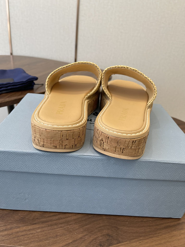 最高級プラダスーパーコピー PRADA 2026年春夏 新作 ラフィア風 厚底 プラットフォーム 4cmヒール 2630612 プラダ サンダル 厚底 - 画像 (5)
